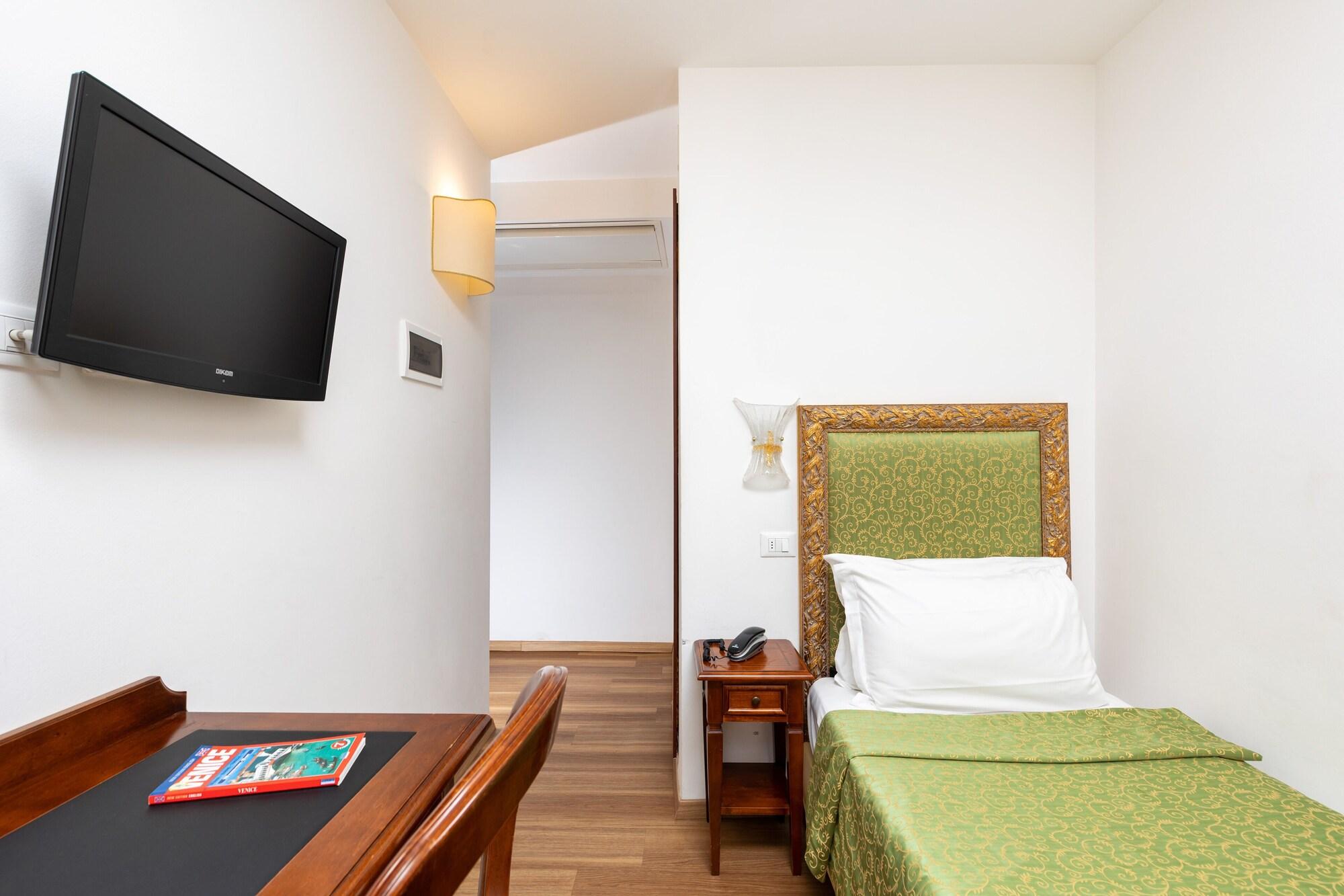 Hotel Giardinetto Venezia Lido di Venezia Exterior photo
